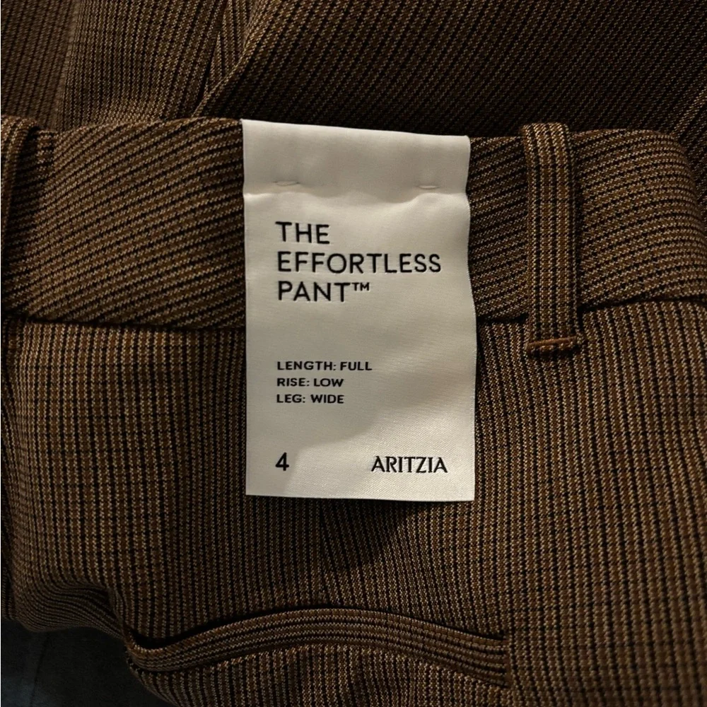 Aritzia Low-Rise the Effortless Pant (Re)ssential - Picture 5 of 11